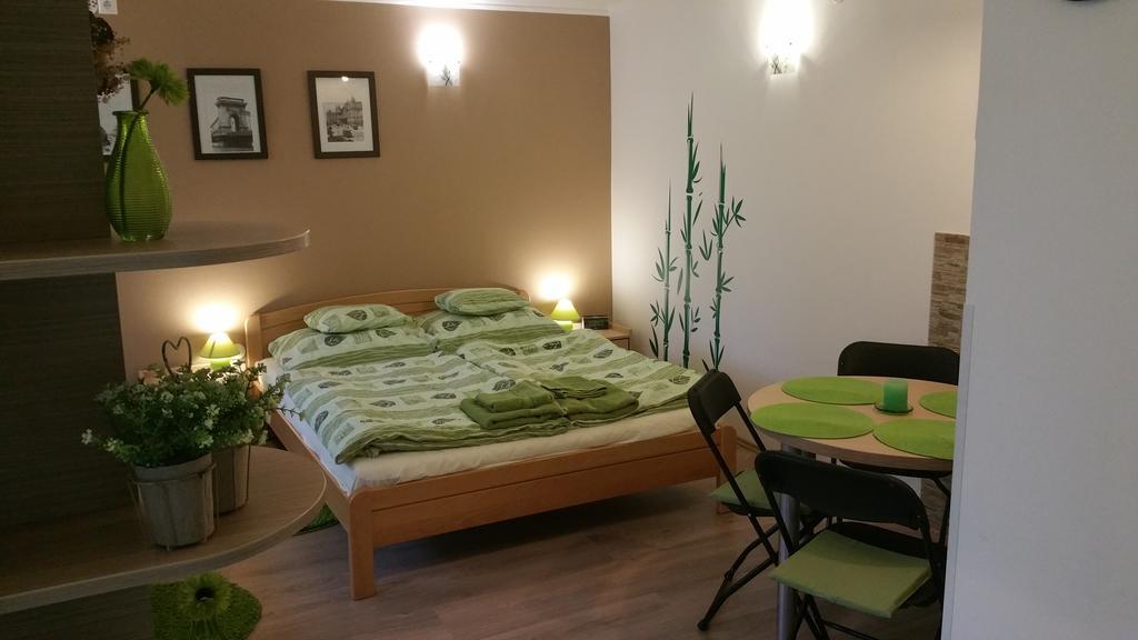 Apartment Patricia With Garden Βουδαπέστη Δωμάτιο φωτογραφία