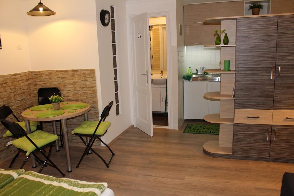 Apartment Patricia With Garden Βουδαπέστη Δωμάτιο φωτογραφία